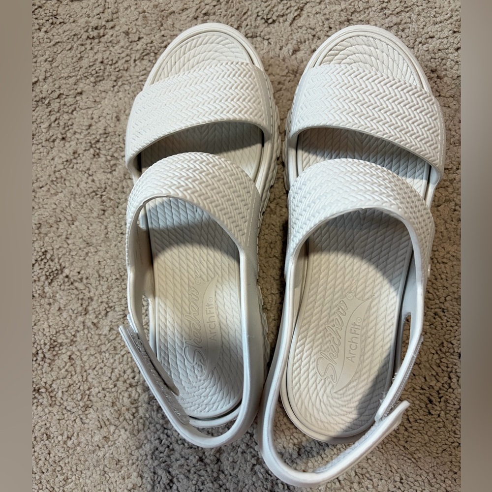 Skechers Foamies: Arch Fit Footsteps - Sunny Days